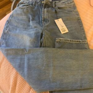 New loose fit jeans with tags😀